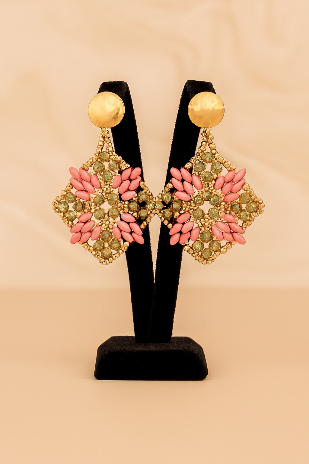 “Rosantico” – Orecchini Pendenti Artigianali con Perline