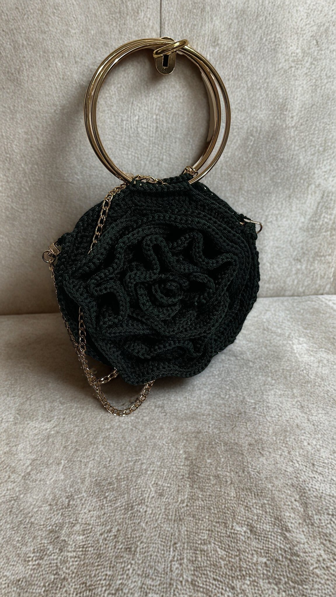 “Fior di Stile” – Borsa crochet a forma di rosa